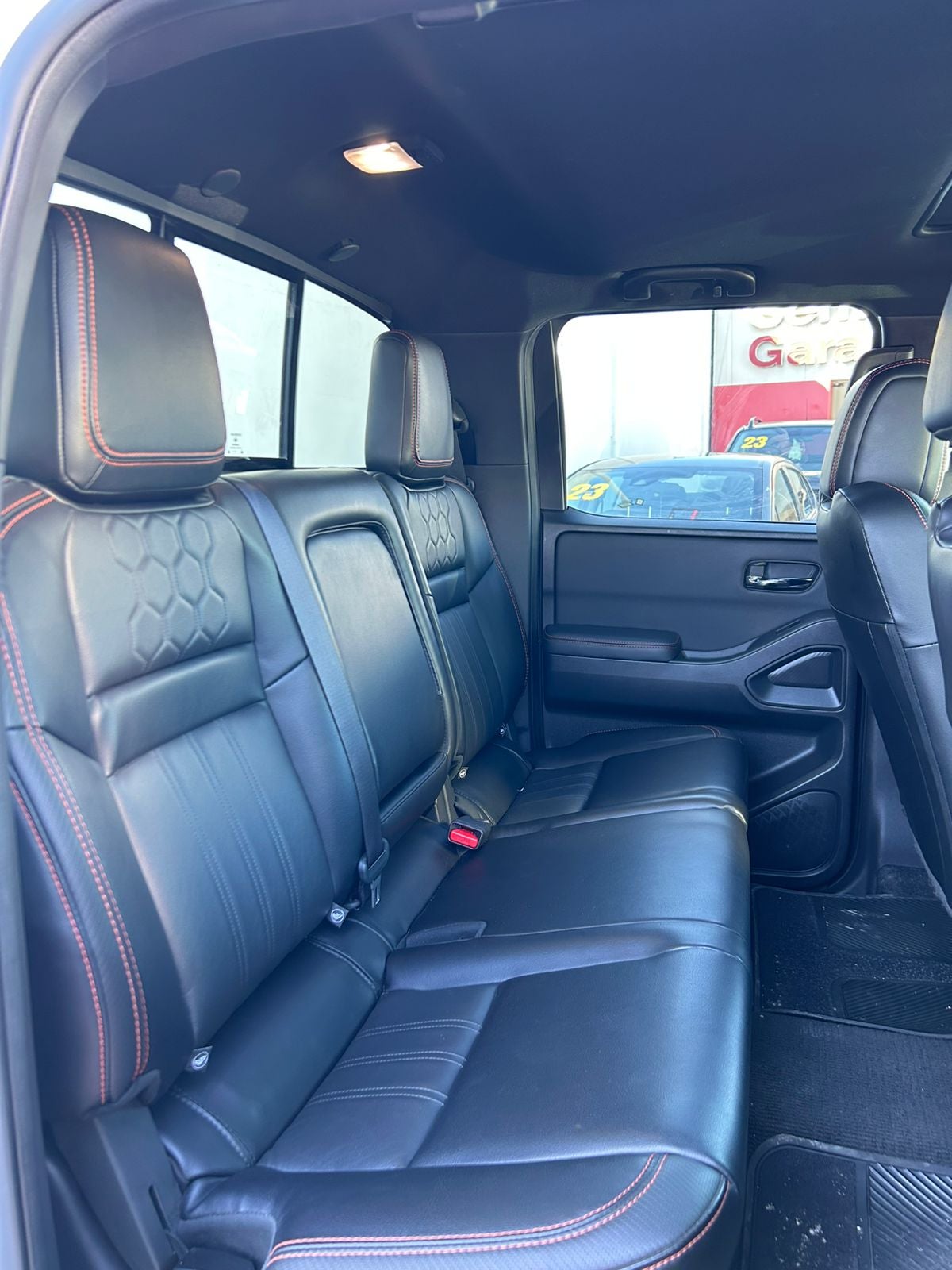 2024 Nissan Comerciales Frontier Pick-Up 4 pts. Pro 4x, Doble Cab., V6, 3.8l, TA, a/ac., piel, RA-17, 4x4