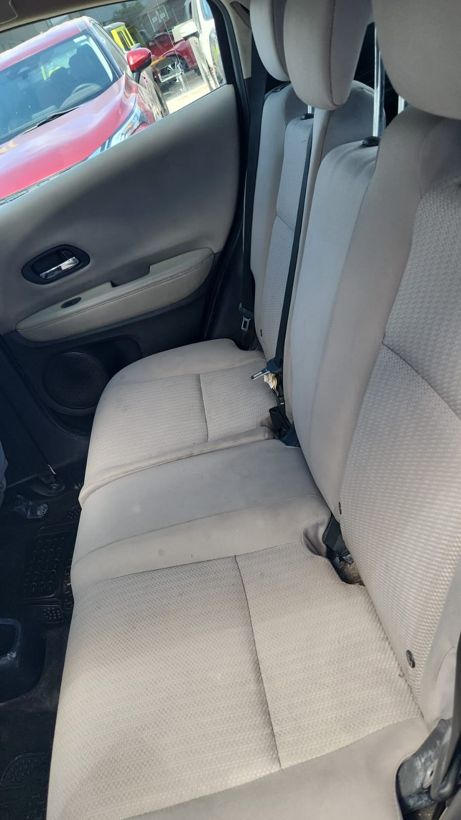 2018 Honda HR-V VUD 5 pts. Epic, TA, QC, f. niebla, RA-17 (línea anterior)