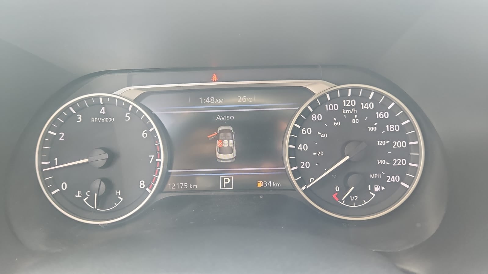 2025 Nissan Sentra 4 pts. SR Platinum, TA, a/ac. Aut., piel, QC, s. Bose, f. led, RA-18 (línea anterior)