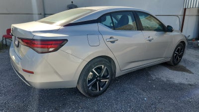 2024 Nissan Sentra 4 pts. Advance, TM6, a/ac., f. niebla, RA-16