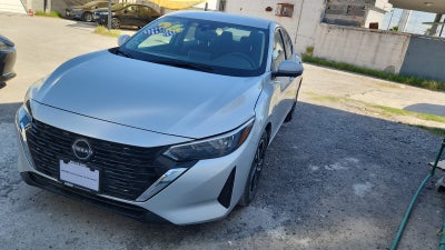 2024 Nissan Sentra 4 pts. Advance, TM6, a/ac., f. niebla, RA-16