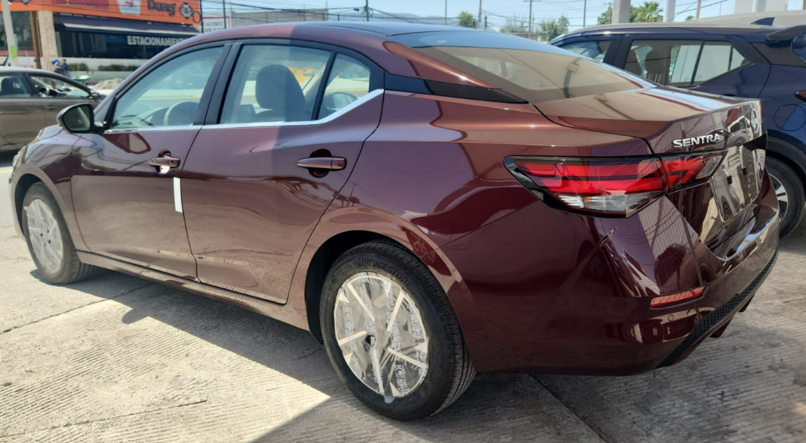 2025 Nissan Sentra ADVANCE CVT