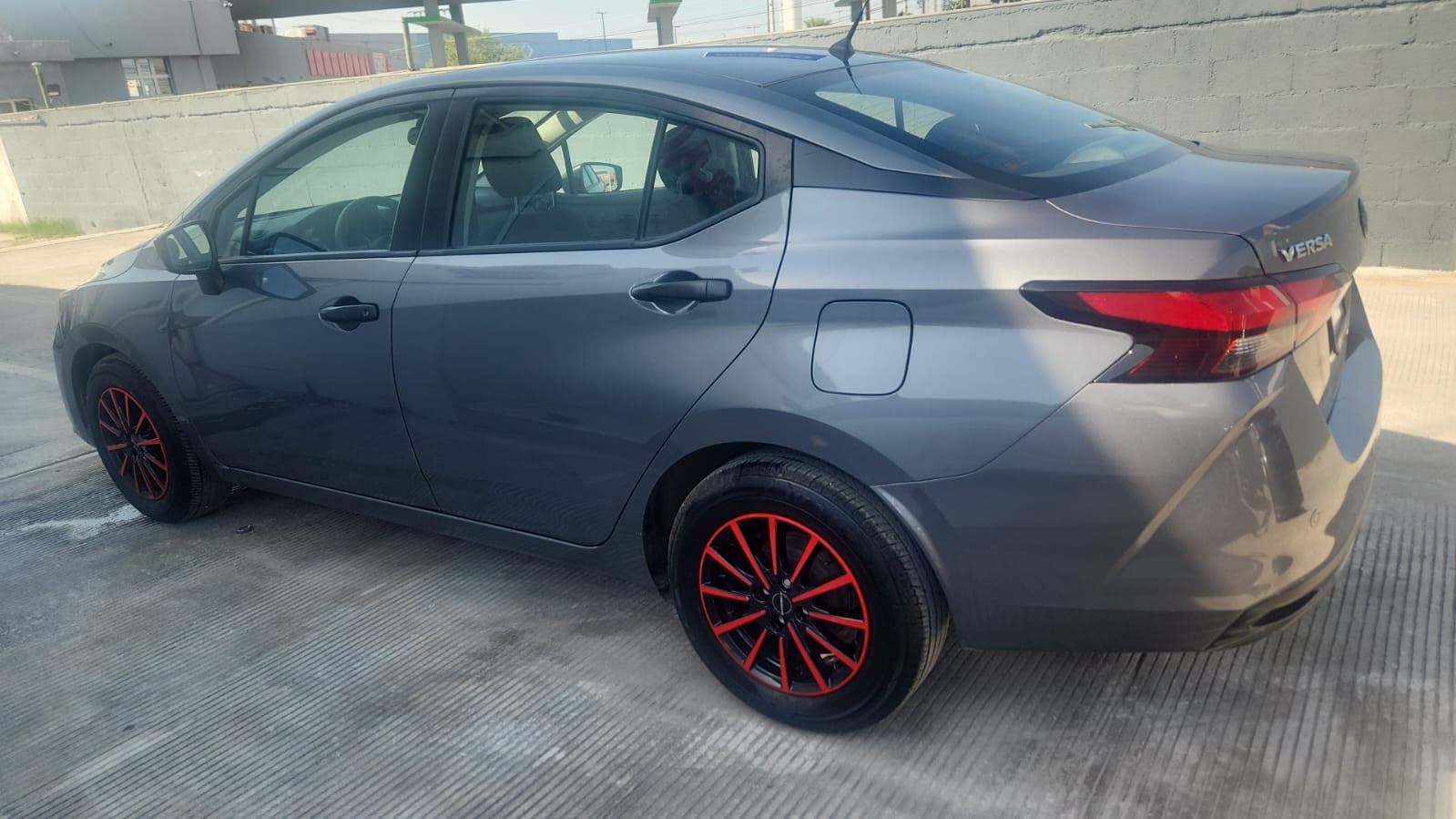 2025 Nissan Versa SENSE CVT
