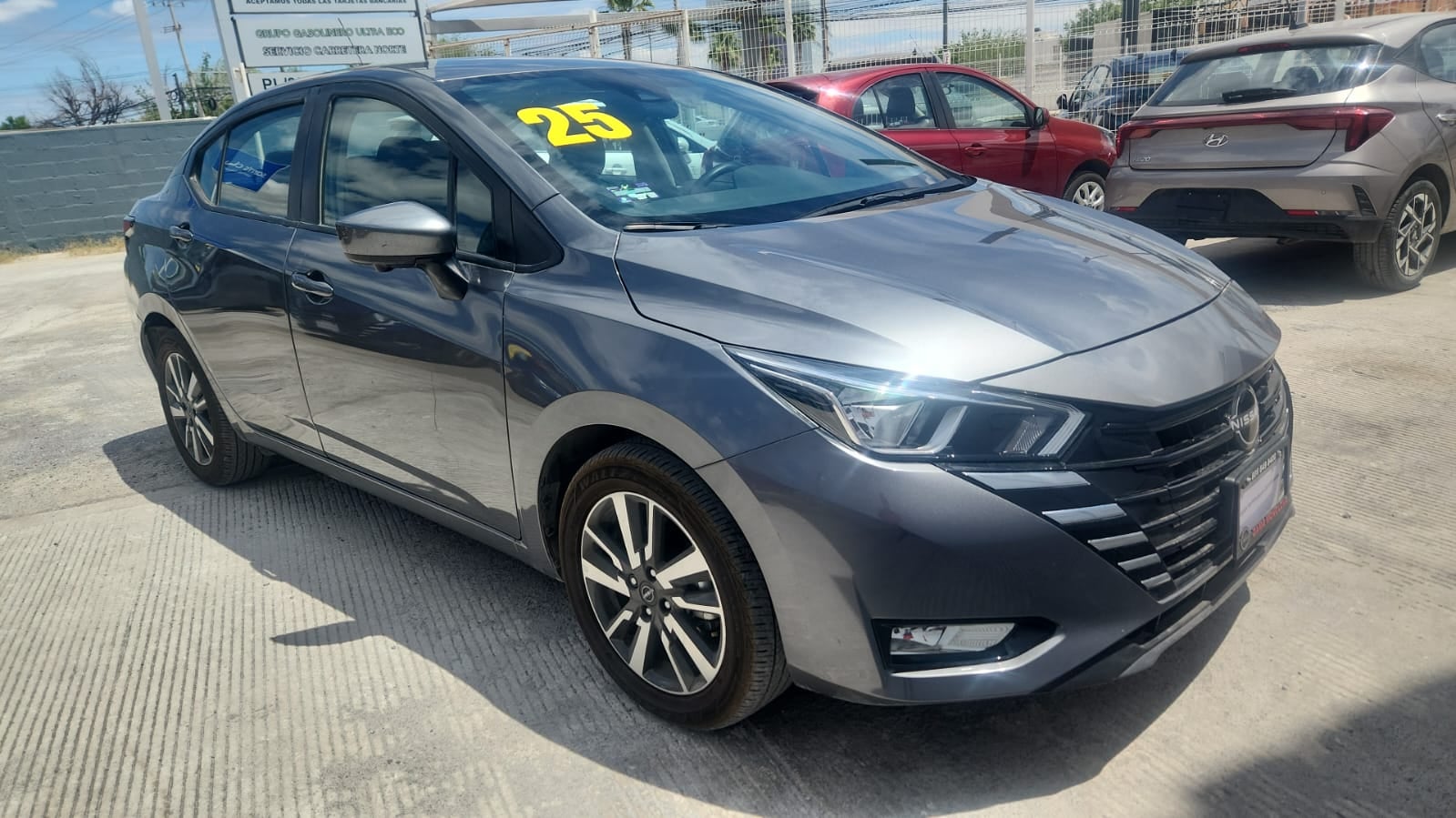 2025 Nissan Versa ADVANCE CVT DEMO