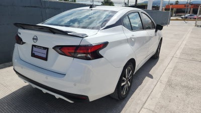 2025 Nissan Versa 4 pts. Advance, TM5, a/ac., f. niebla, RA-16 (línea anterior)