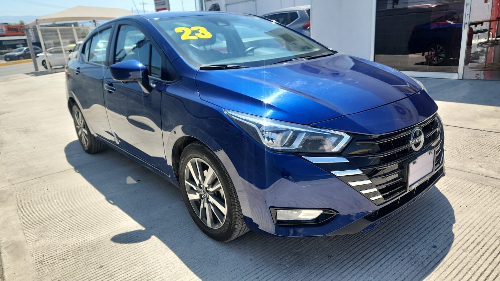 2023 Nissan Versa ADVANCE CVT