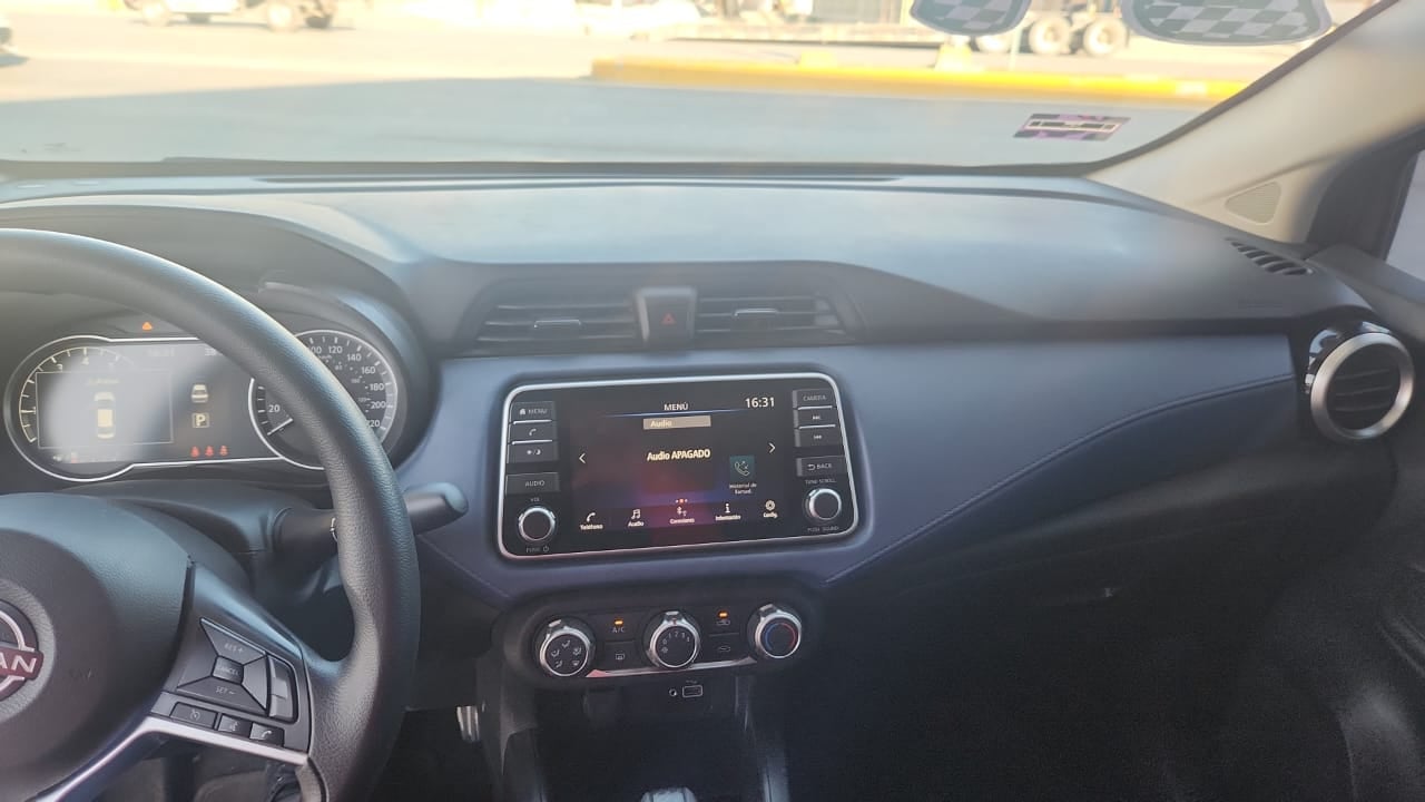 2023 Nissan Versa ADVANCE CVT