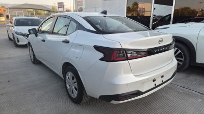 2026 Nissan Versa 4 pts. Sense, TM5, a/ac., R-15 (cambio de línea)