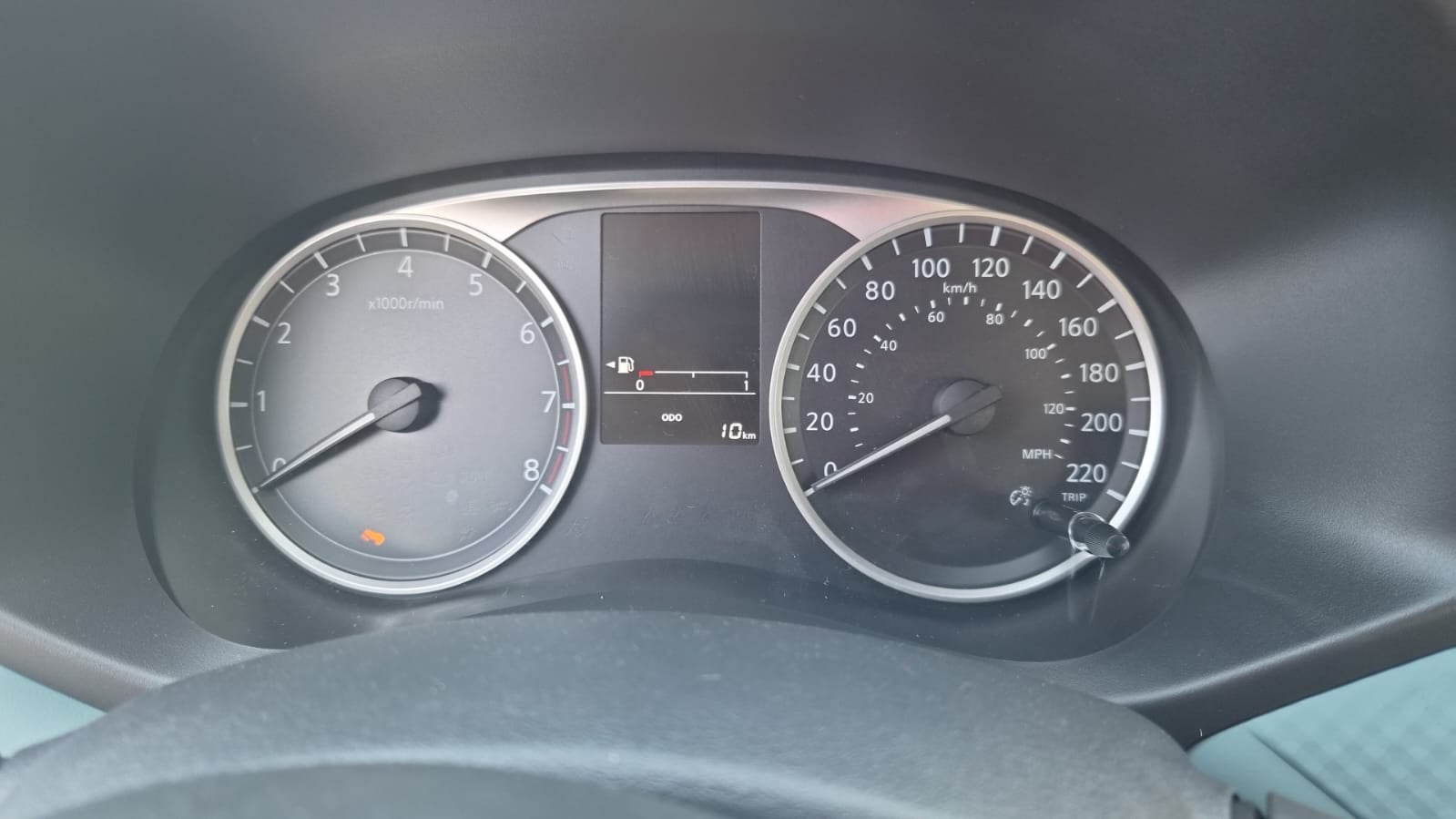2026 Nissan Versa 4 pts. Sense, TM5, a/ac., R-15 (cambio de línea)