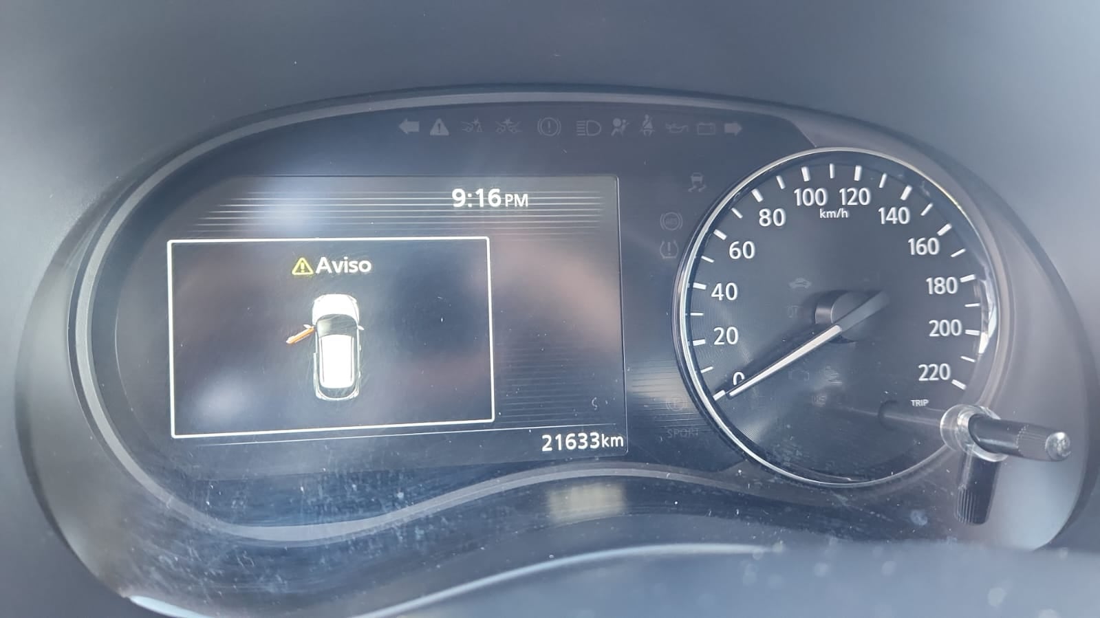 2024 Nissan Kicks VUD 5 pts. Exclusive, 1.6l, TA, a/ac. Aut., piel, GPS, RA-17 (línea anterior)