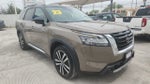2023 Nissan Pathfinder VUD 5 pts. Platinum, 3.5l, TA, piel premium, RA-20, 4x4 (línea nueva)