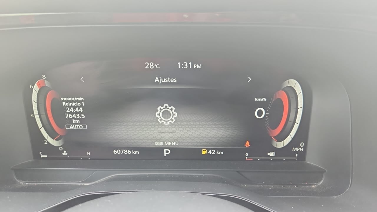 2023 Nissan Pathfinder VUD 5 pts. Platinum, 3.5l, TA, piel premium, RA-20, 4x4 (línea nueva)