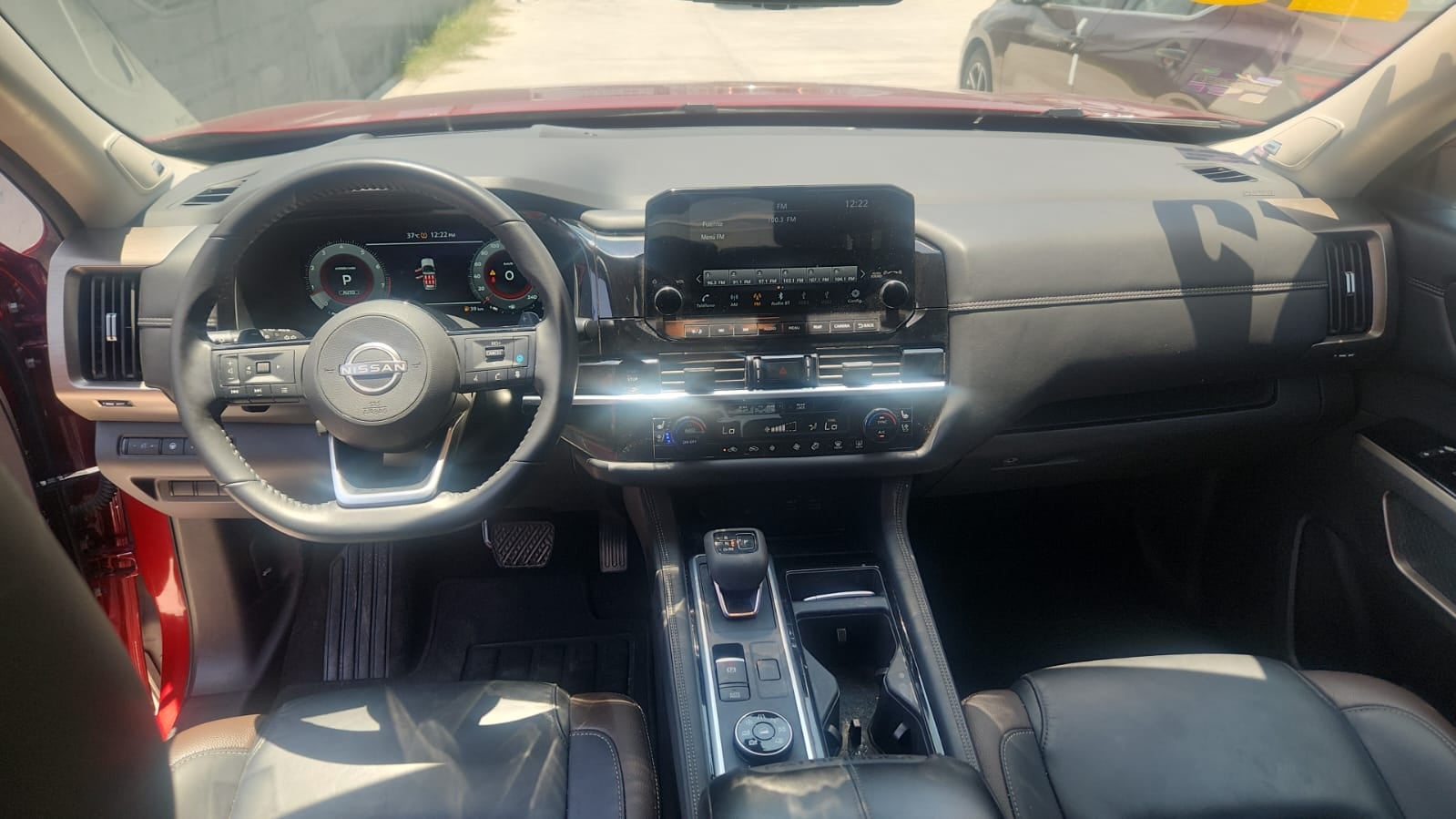 2025 Nissan Pathfinder VUD 5 pts. Platinum, 3.5l, TA, piel premium, RA-20, 4x4