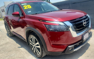 2025 Nissan Pathfinder VUD 5 pts. Platinum, 3.5l, TA, piel premium, RA-20, 4x4