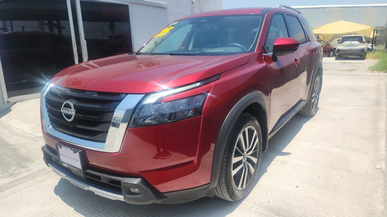 2025 Nissan Pathfinder VUD 5 pts. Platinum, 3.5l, TA, piel premium, RA-20, 4x4
