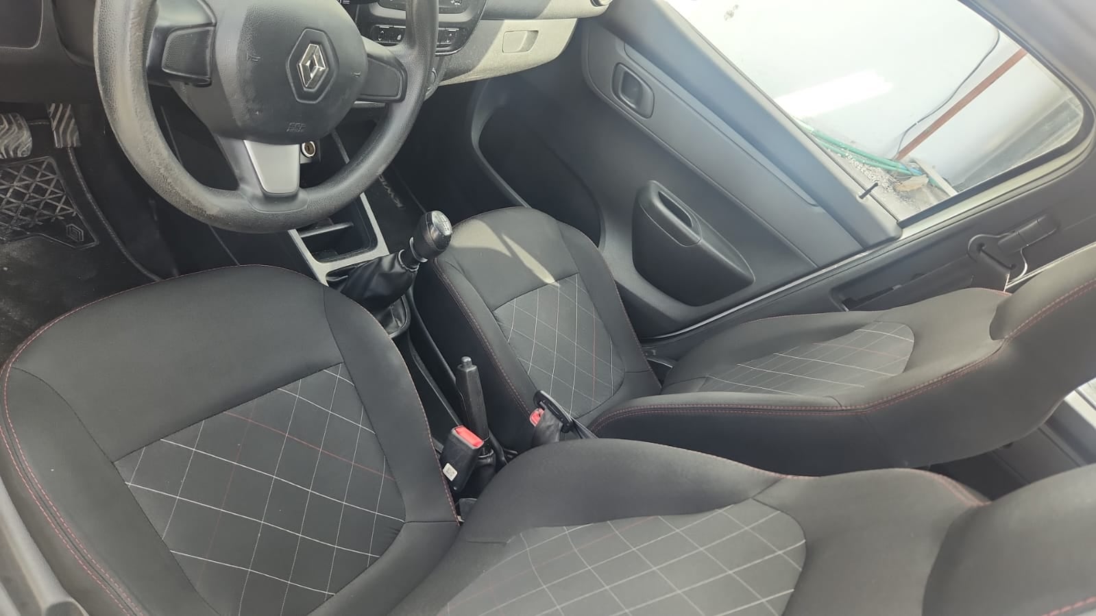 2023 Renault Kwid 5 pts. HB Intens, TM5, a/ac., R-14