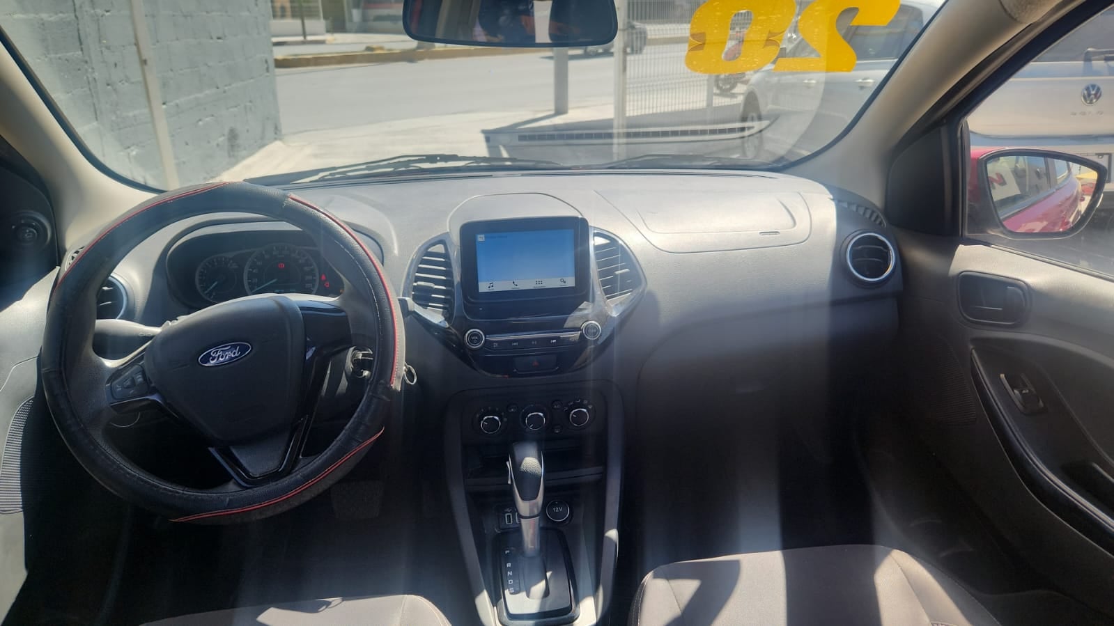 2020 Ford Figo 4 pts. Titanium, TA, a/ac., VE, f. niebla, SYNC, RA-14