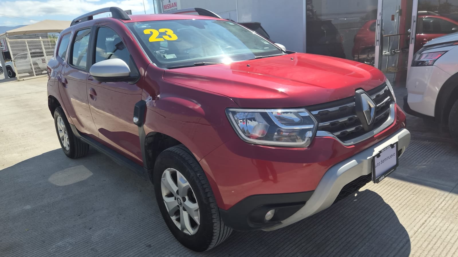 2023 Renault Duster VUD 5 pts. Iconic, 1.6l, TM6, a/ac. Aut., VE, f. niebla, RA-16