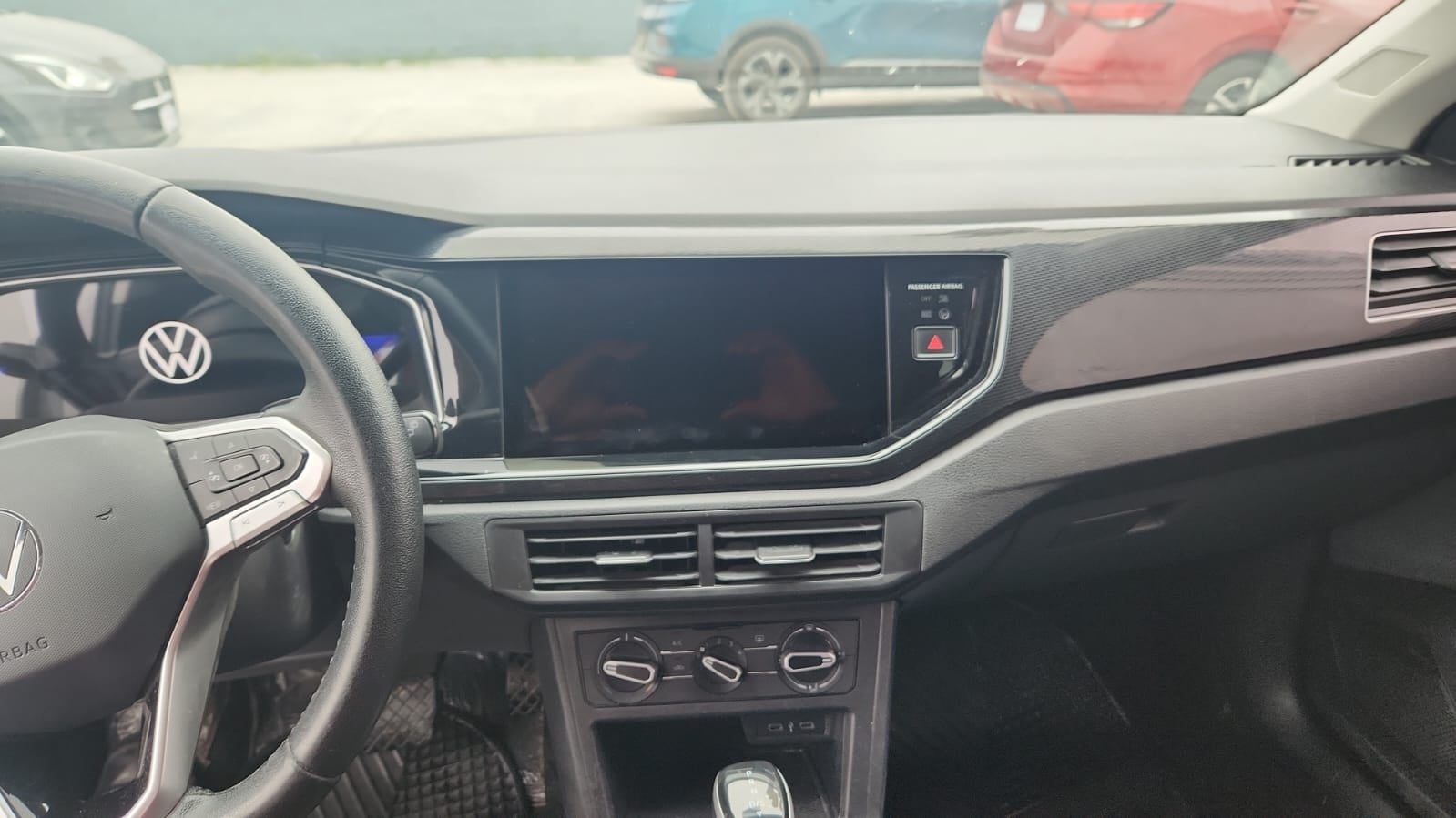 2024 Volkswagen Polo 5 pts. HB Comfortline, 1.0T, TM5, VE, f. led, RA-15 (línea nueva)