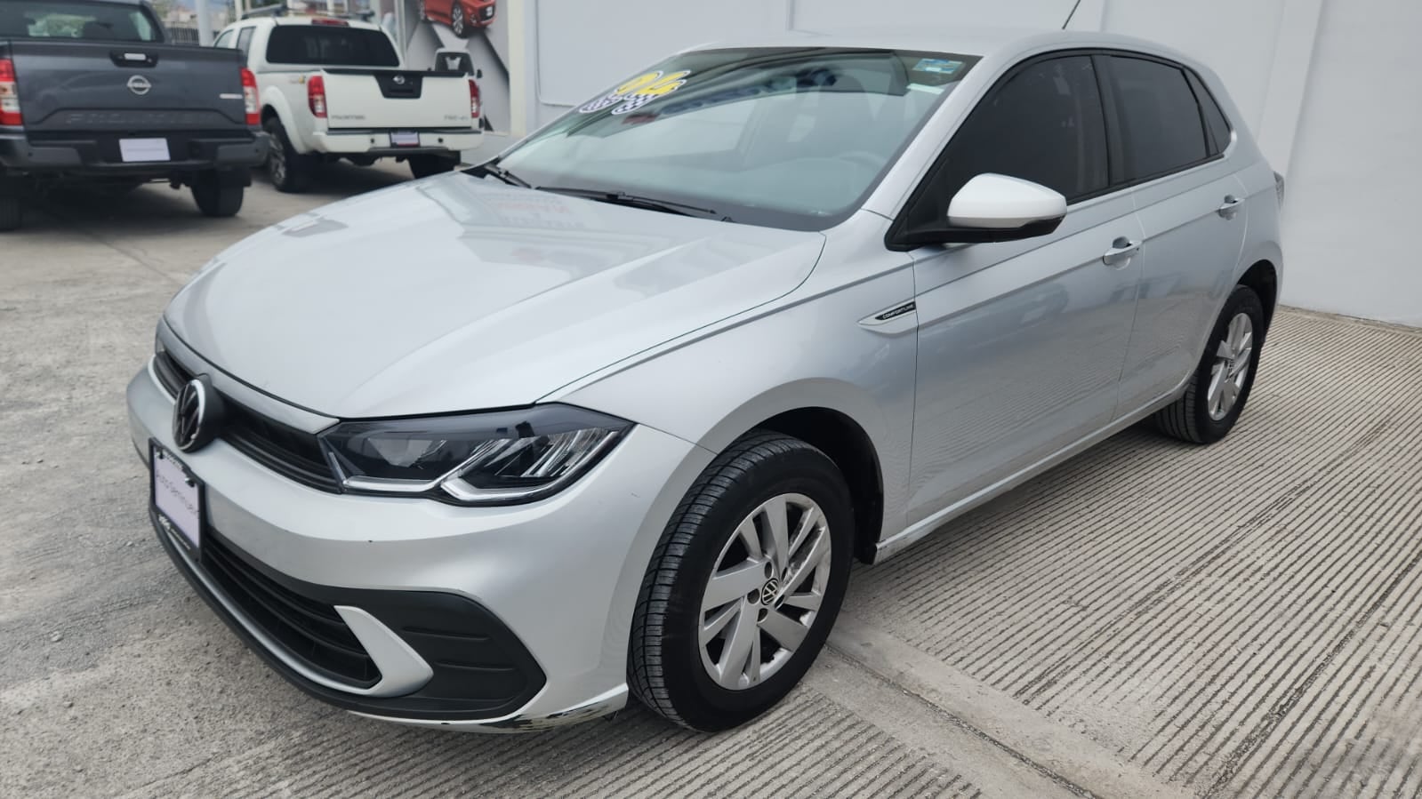 2024 Volkswagen Polo 5 pts. HB Comfortline, 1.0T, TM5, VE, f. led, RA-15 (línea nueva)