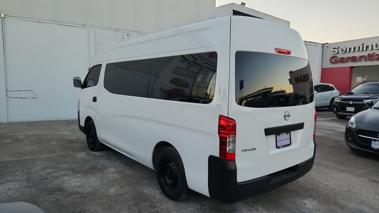 2025 Nissan Urvan Pasajeros 4 pts. TM5, a/ac., VE, 11 pas.