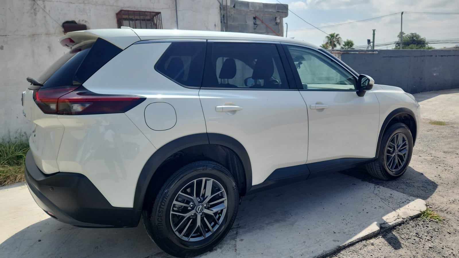 2023 Nissan X-Trail VUD 5 pts. Advance, TA, RA-17 (línea nueva)