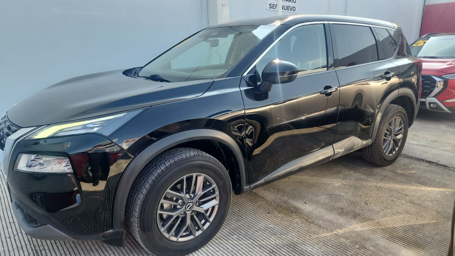 2023 Nissan X-Trail VUD 5 pts. Exclusive, TA, piel, RA-18 (línea nueva)