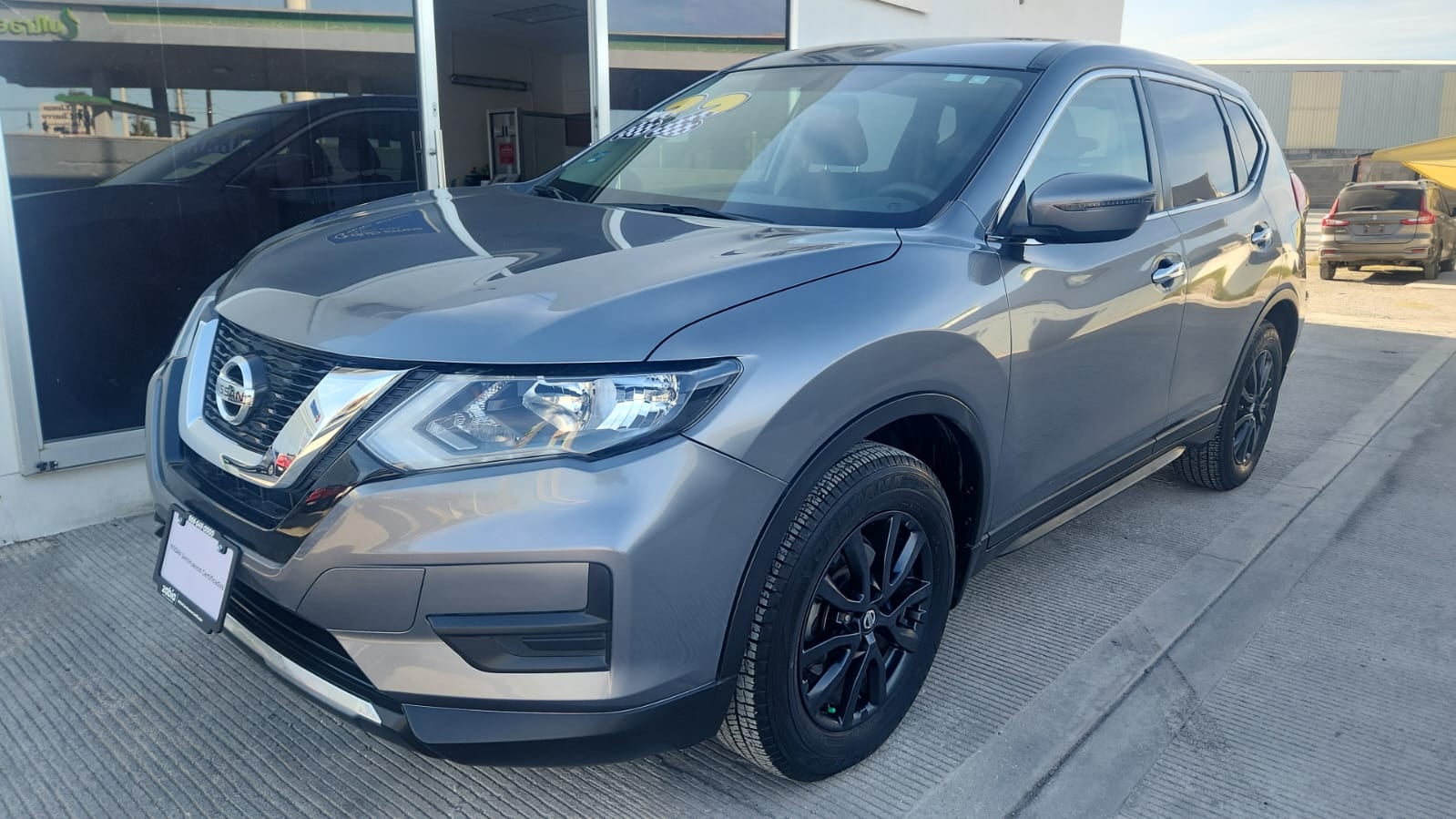 2022 Nissan X-Trail VUD 5 pts. Sense, TA, 5 pas., RA-17 (línea anterior)
