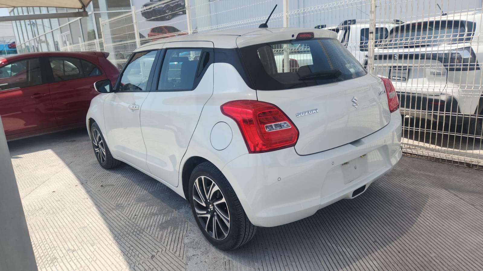 2023 Suzuki Swift 5 pts. HB Boostergreen GLX, MHEV, L4, 1.2l, TM6, a/ac. Aut., GPS, RA-16