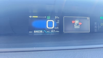 2023 Toyota Prius 5 pts. HB Premium, HEV, 1.8l, CVT, piel, TP, R-17 (línea nueva)