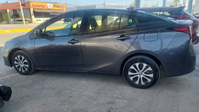 2023 Toyota Prius 5 pts. HB Premium, HEV, 1.8l, CVT, piel, TP, R-17 (línea nueva)