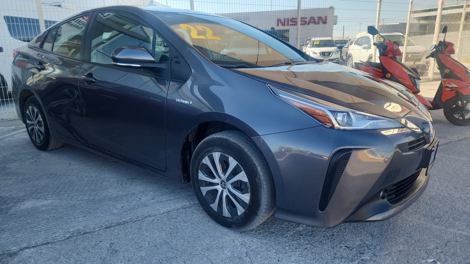 2023 Toyota Prius 5 pts. HB Premium, HEV, 1.8l, CVT, piel, TP, R-17 (línea nueva)