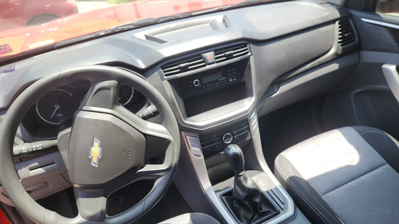 2025 Chevrolet Comerciales S10 Max 4 pts. Pick-Up, Doble Cab., 2.0T, TM6, a/ac., RA-16, 4x4