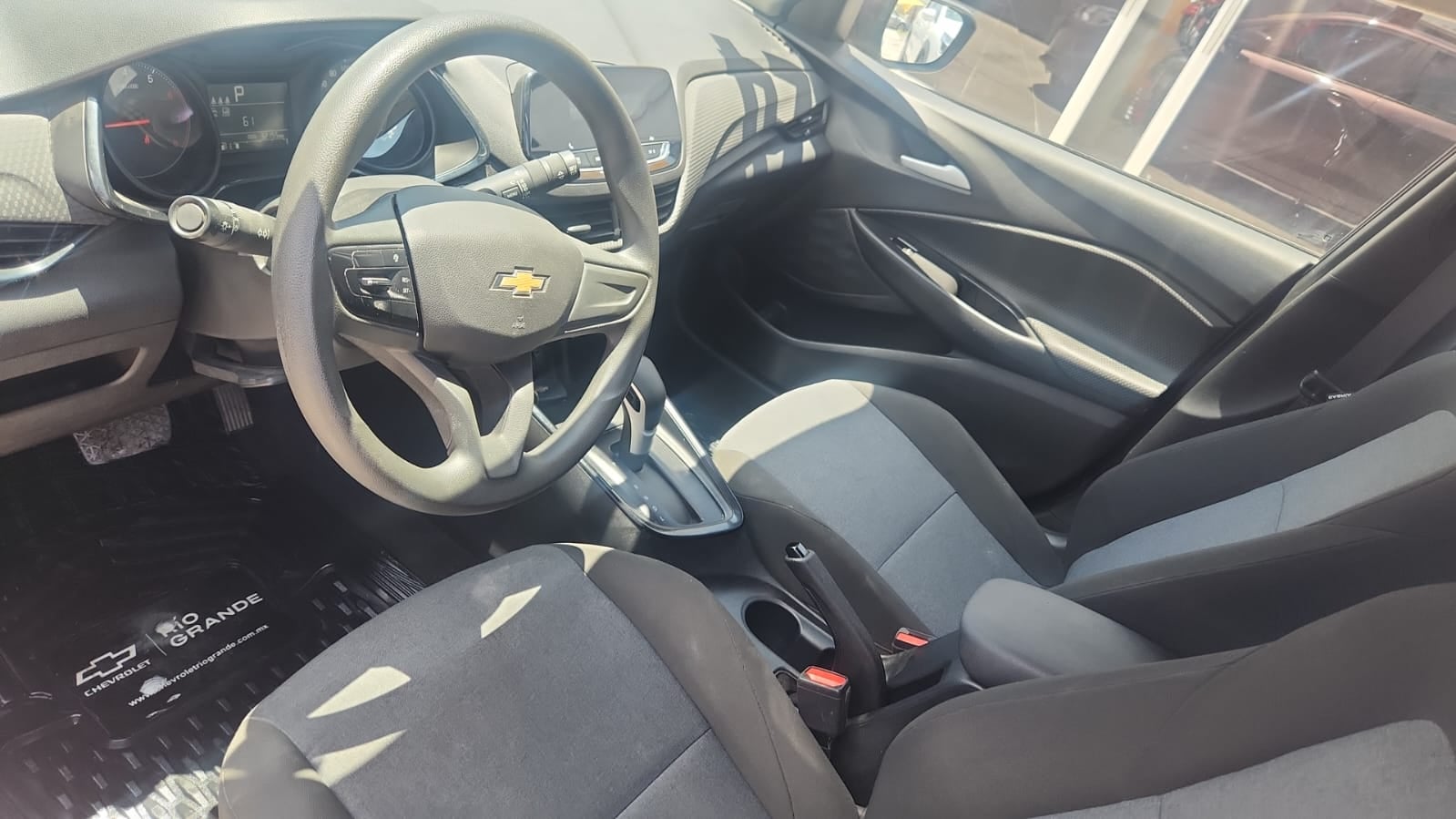 2024 Chevrolet Onix 4 pts. LS, 1.0T, TA, a/ac., BA, R-15