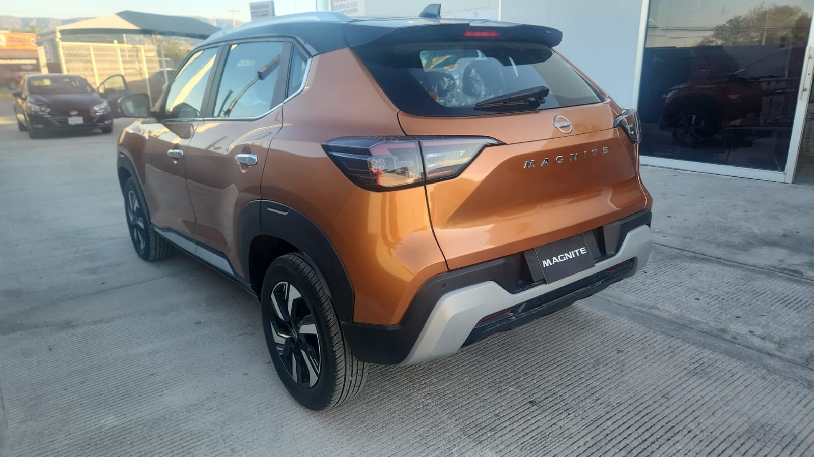 2025 Nissan Magnite VUD 5 pts. Exclusive, 1.0T, TM5, piel, RA-16