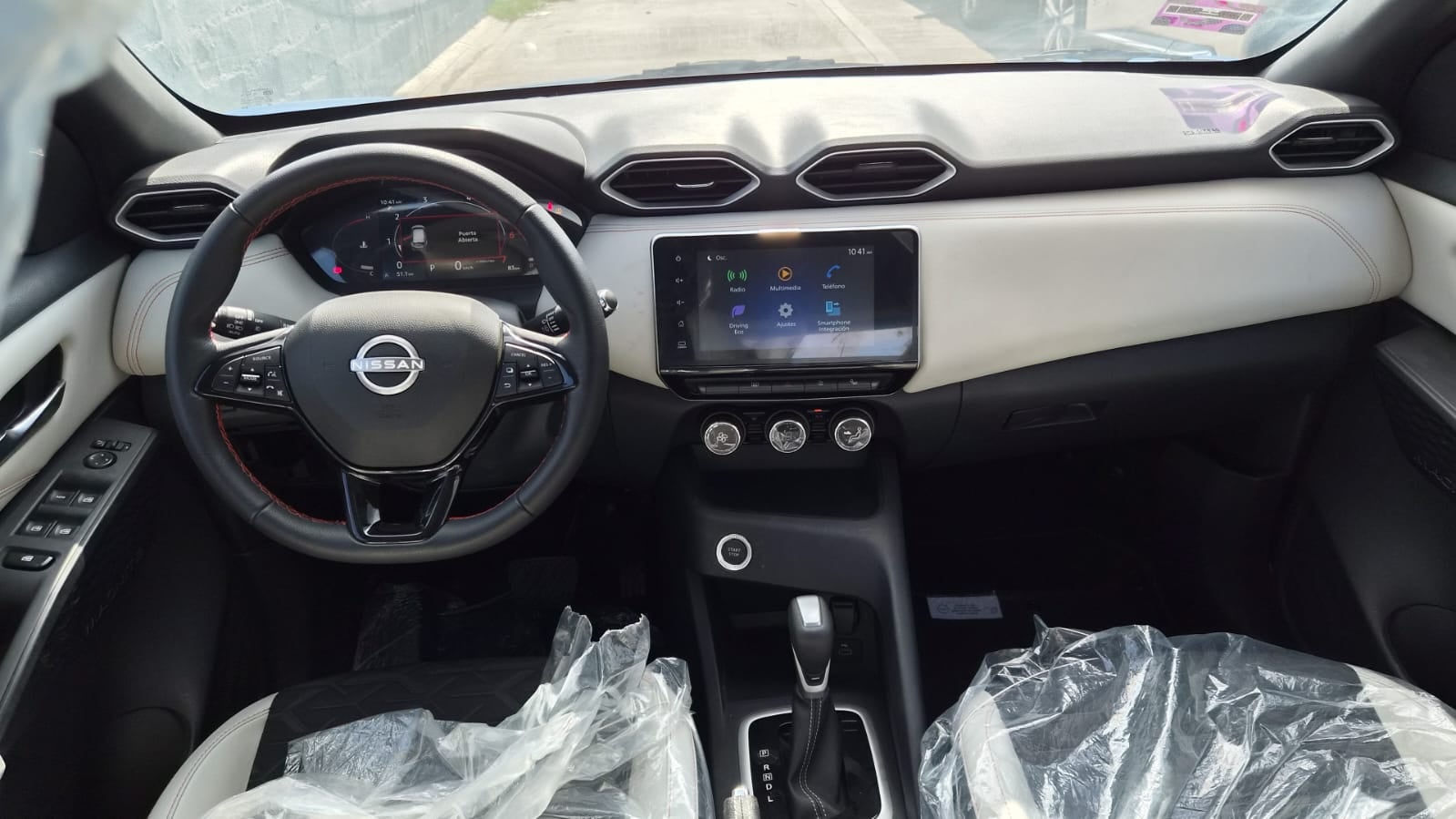 2026 Nissan Magnite VUD 5 pts. Exclusive, 1.0T, TM5, piel, RA-16