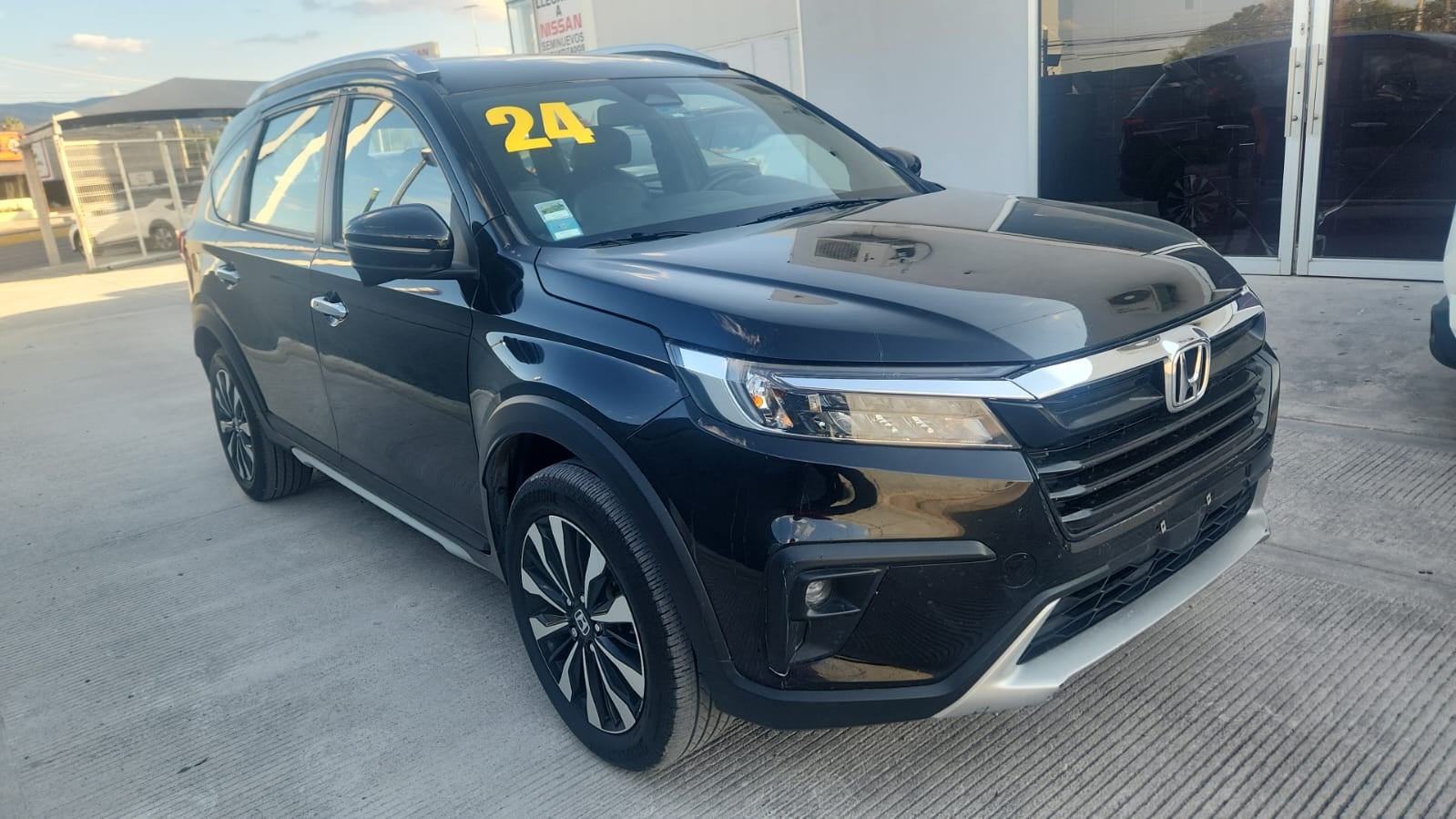 2024 Honda BR-V VUD 5 pts. Touring, 1.5l, TA, piel, f. niebla, RA-17 (línea nueva)