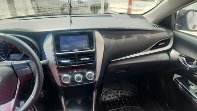 2020 Toyota Yaris 4 pts. S, TM5, a/ac., astos. deportivos, f. niebla, RA-15