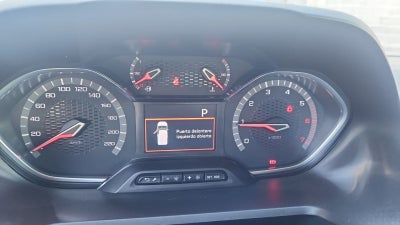 2025 Peugeot Rifter Minivan 5 pts. GT PureTech, 1.2T, TA, a/ac., 7 pas., R-16 (línea anterior)