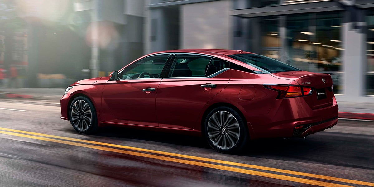 Nissan Altima Exterior3